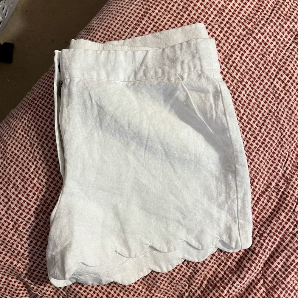 White Crewcuts scalloped hem shorts